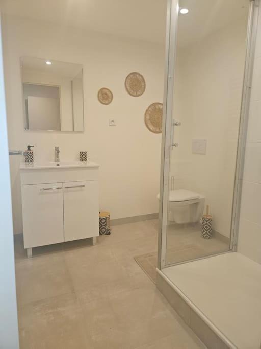 "La Tour", Logement Cosy, Au Calme Vertrieu Luaran gambar