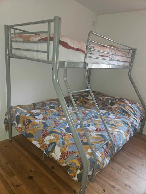 "La Tour", Logement Cosy, Au Calme Vertrieu Luaran gambar